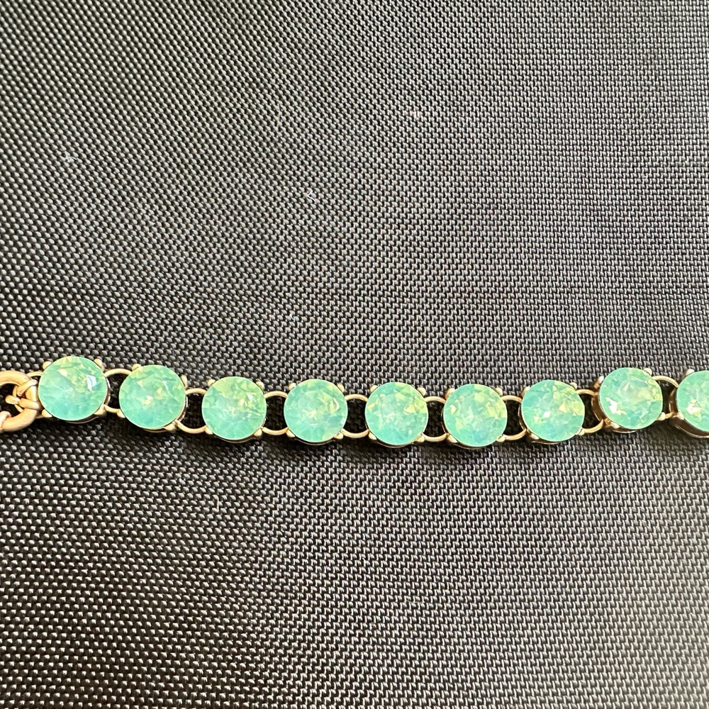 Elegant Gold and Turquoise Bracelet